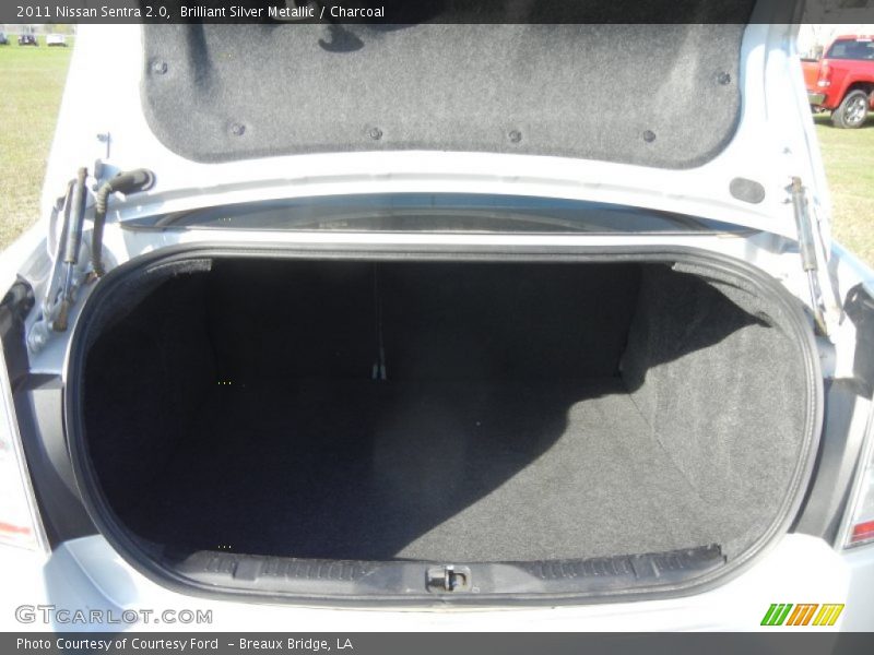 Brilliant Silver Metallic / Charcoal 2011 Nissan Sentra 2.0