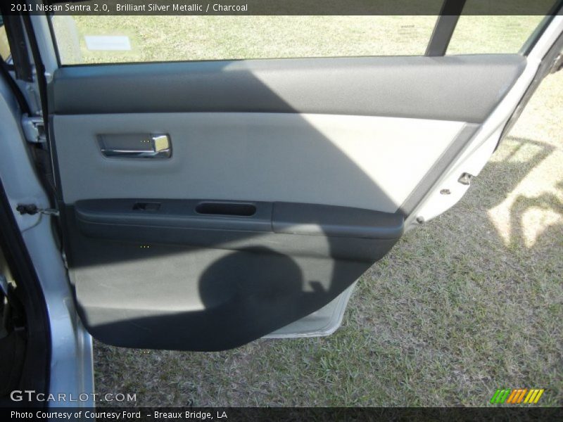 Brilliant Silver Metallic / Charcoal 2011 Nissan Sentra 2.0
