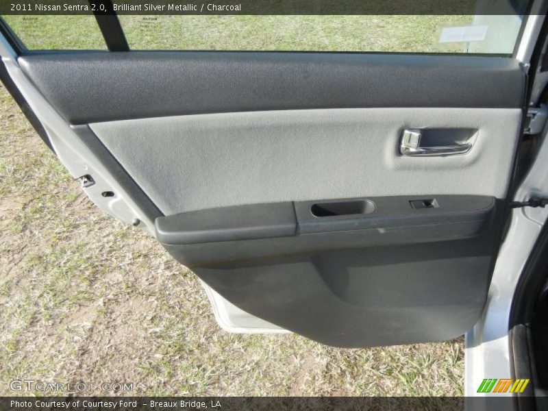 Brilliant Silver Metallic / Charcoal 2011 Nissan Sentra 2.0