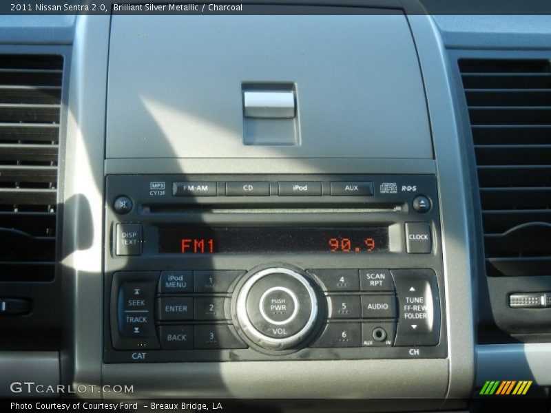Brilliant Silver Metallic / Charcoal 2011 Nissan Sentra 2.0