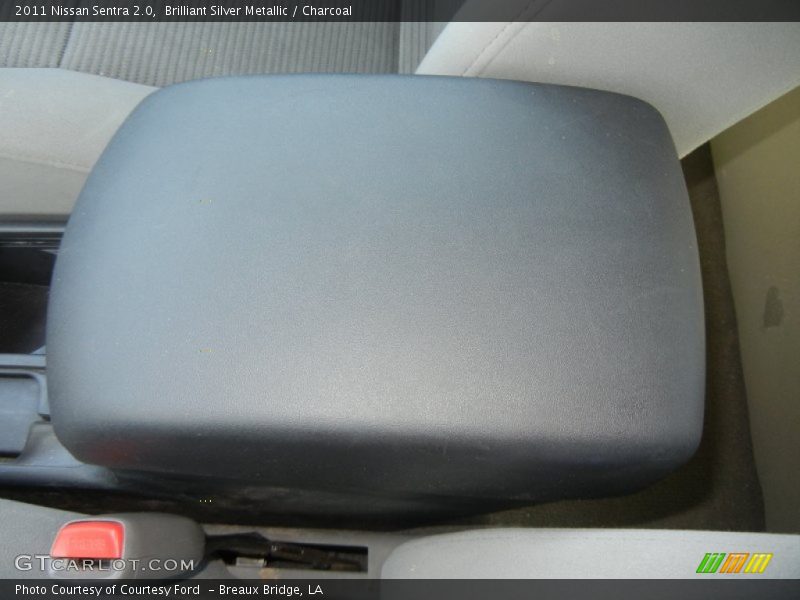 Brilliant Silver Metallic / Charcoal 2011 Nissan Sentra 2.0