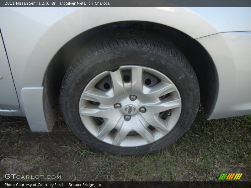 Brilliant Silver Metallic / Charcoal 2011 Nissan Sentra 2.0