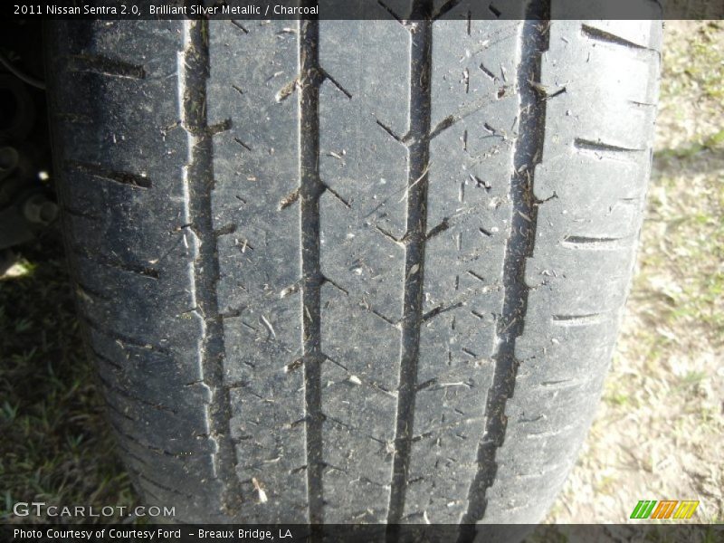 Brilliant Silver Metallic / Charcoal 2011 Nissan Sentra 2.0