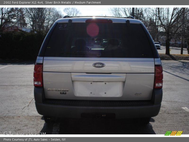 Silver Birch Metallic / Medium Parchment 2002 Ford Explorer XLS 4x4