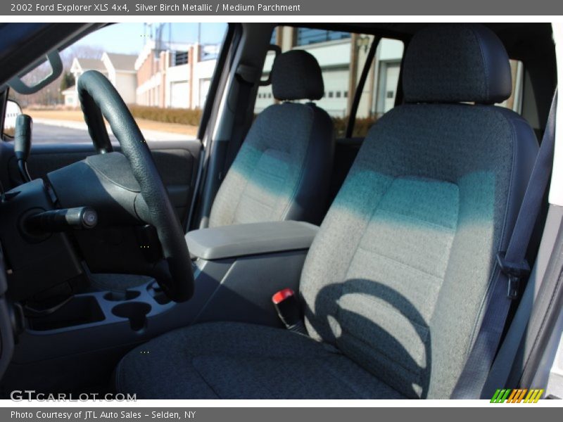 Silver Birch Metallic / Medium Parchment 2002 Ford Explorer XLS 4x4
