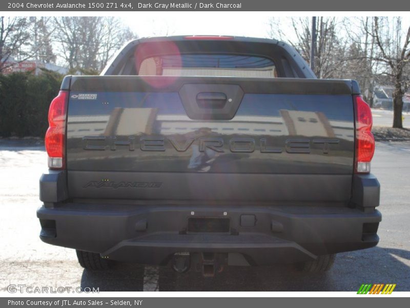 Dark Gray Metallic / Dark Charcoal 2004 Chevrolet Avalanche 1500 Z71 4x4