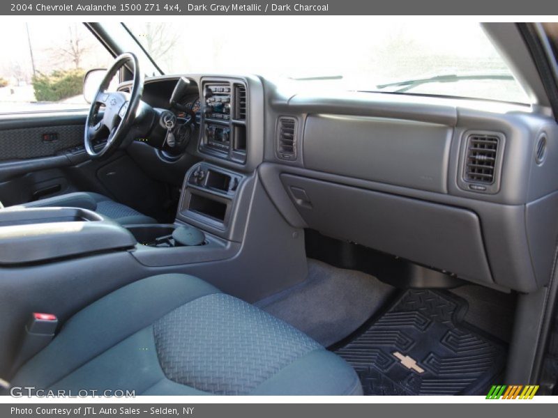 Dark Gray Metallic / Dark Charcoal 2004 Chevrolet Avalanche 1500 Z71 4x4