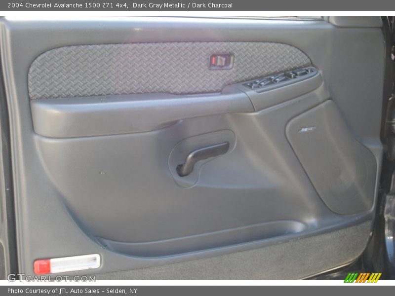 Dark Gray Metallic / Dark Charcoal 2004 Chevrolet Avalanche 1500 Z71 4x4
