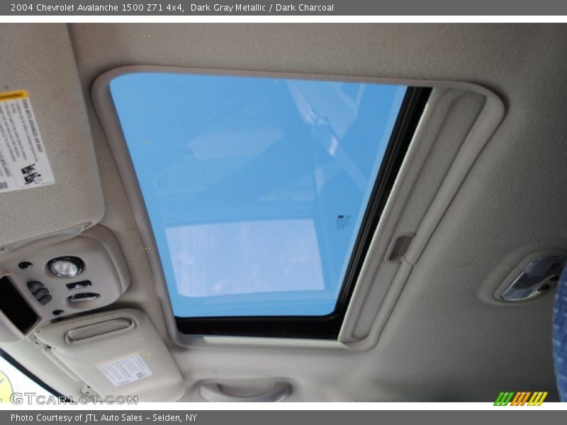Dark Gray Metallic / Dark Charcoal 2004 Chevrolet Avalanche 1500 Z71 4x4