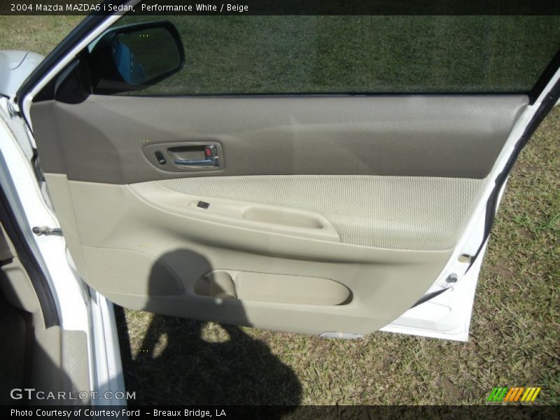Performance White / Beige 2004 Mazda MAZDA6 i Sedan