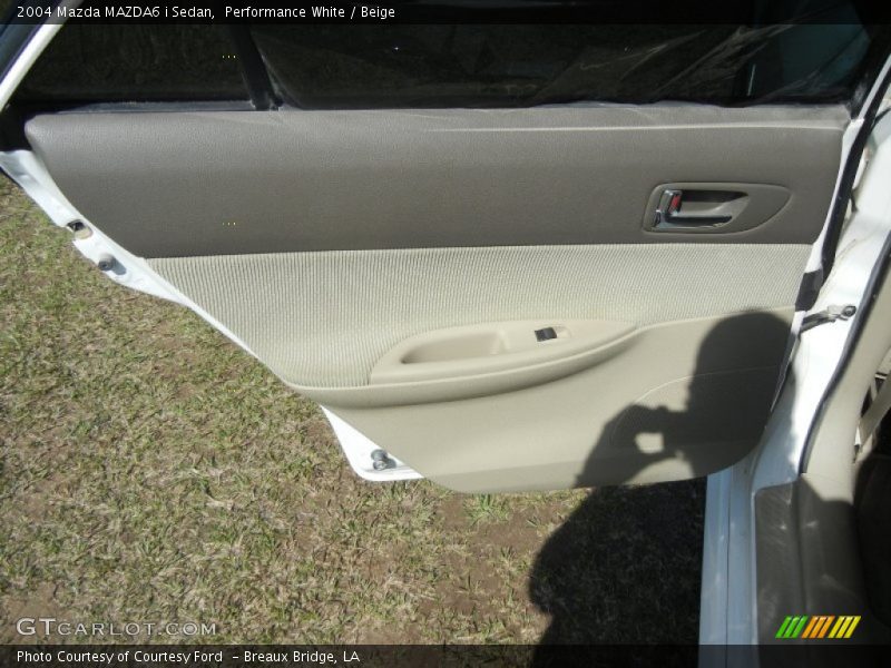 Performance White / Beige 2004 Mazda MAZDA6 i Sedan