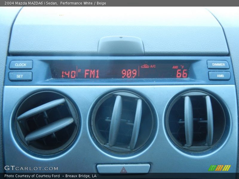 Performance White / Beige 2004 Mazda MAZDA6 i Sedan
