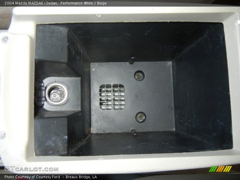 Performance White / Beige 2004 Mazda MAZDA6 i Sedan