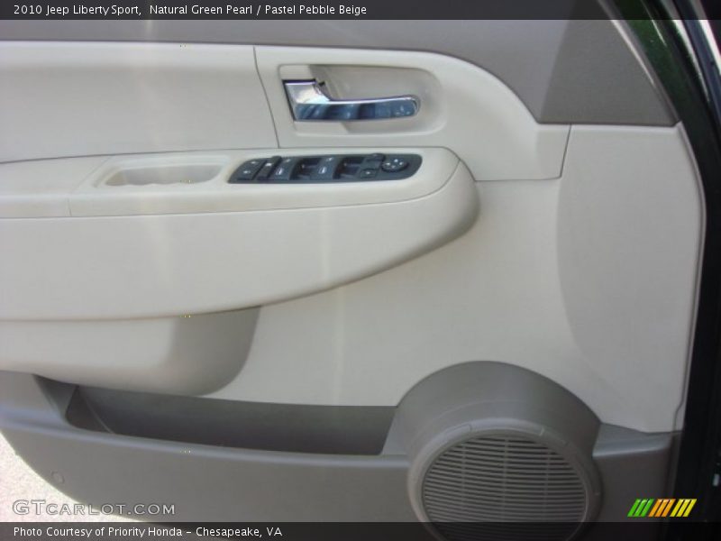 Natural Green Pearl / Pastel Pebble Beige 2010 Jeep Liberty Sport
