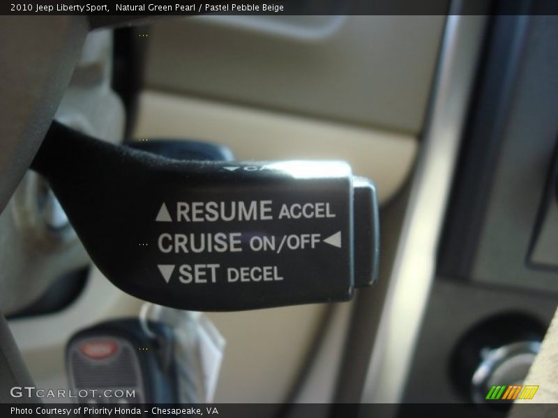 Natural Green Pearl / Pastel Pebble Beige 2010 Jeep Liberty Sport