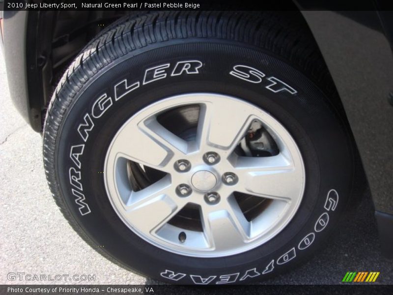 Natural Green Pearl / Pastel Pebble Beige 2010 Jeep Liberty Sport