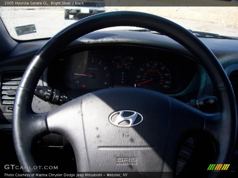 Bright Silver / Black 2005 Hyundai Sonata GL