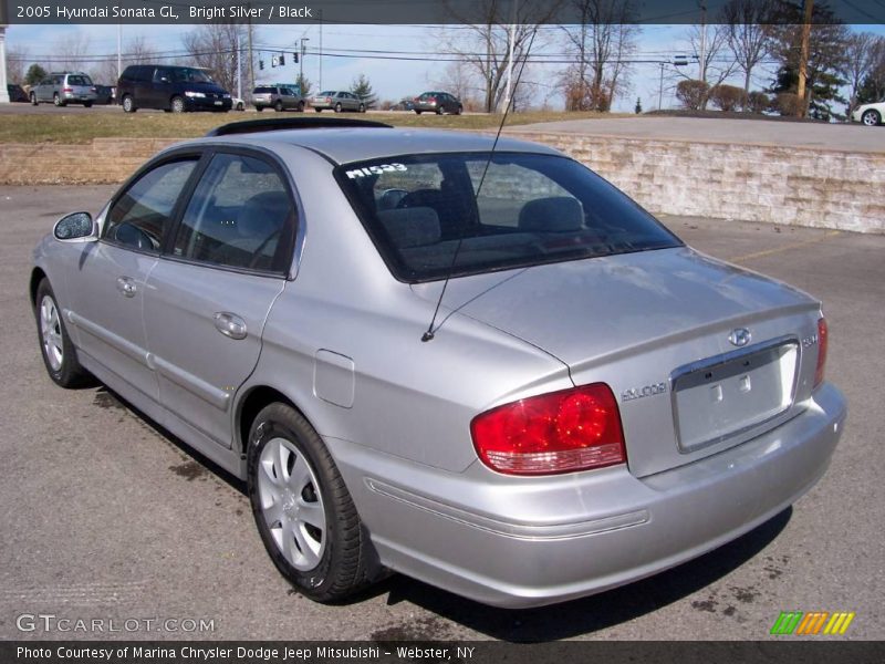 Bright Silver / Black 2005 Hyundai Sonata GL