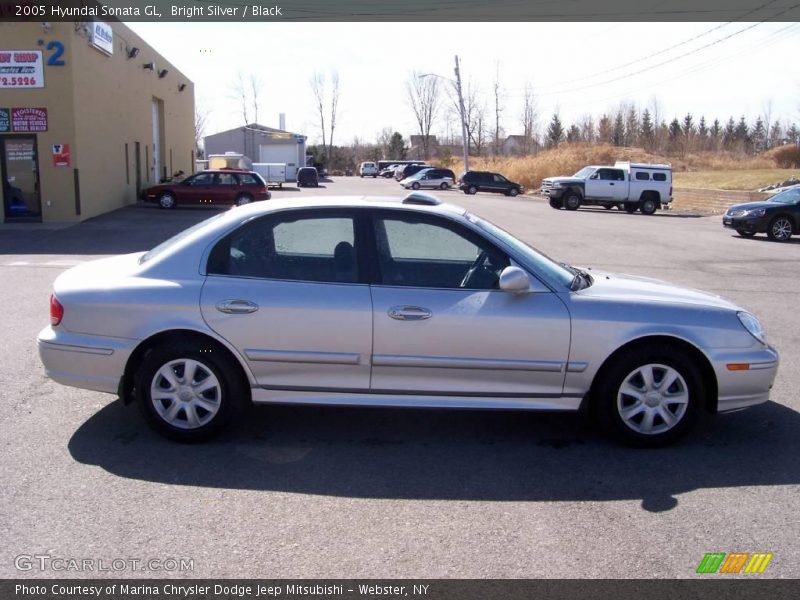 Bright Silver / Black 2005 Hyundai Sonata GL