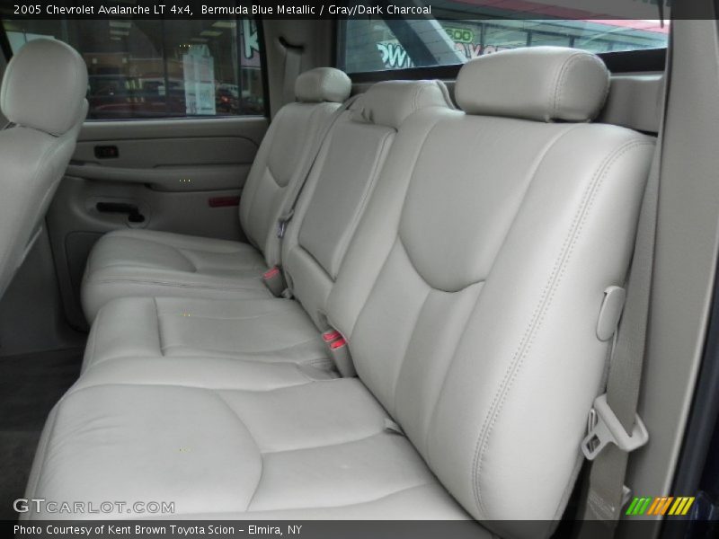 Bermuda Blue Metallic / Gray/Dark Charcoal 2005 Chevrolet Avalanche LT 4x4