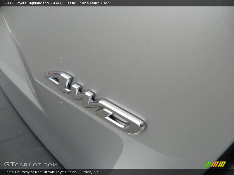 Classic Silver Metallic / Ash 2012 Toyota Highlander V6 4WD