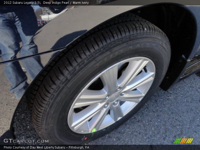 Deep Indigo Pearl / Warm Ivory 2012 Subaru Legacy 2.5i