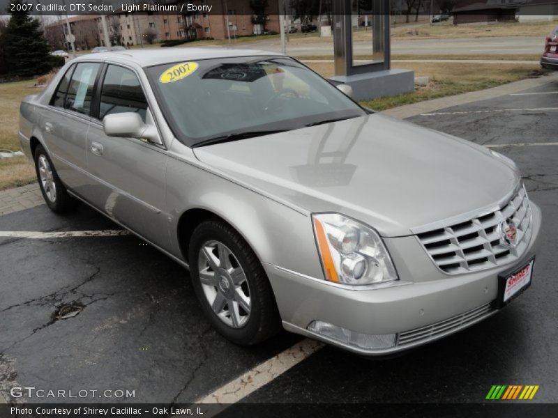 Light Platinum / Ebony 2007 Cadillac DTS Sedan