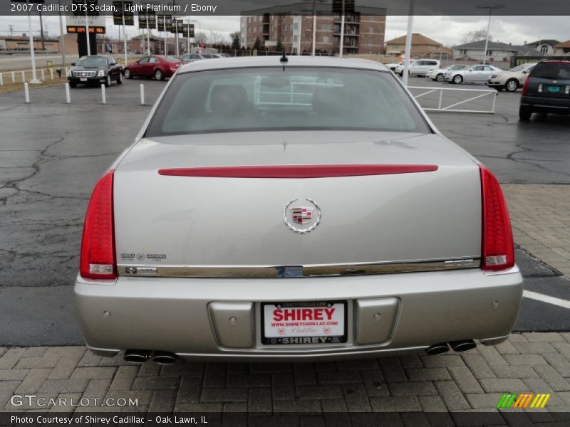 Light Platinum / Ebony 2007 Cadillac DTS Sedan