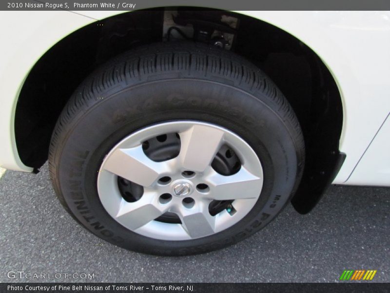 Phantom White / Gray 2010 Nissan Rogue S