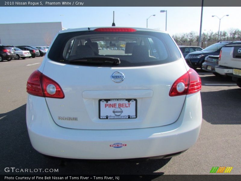 Phantom White / Gray 2010 Nissan Rogue S