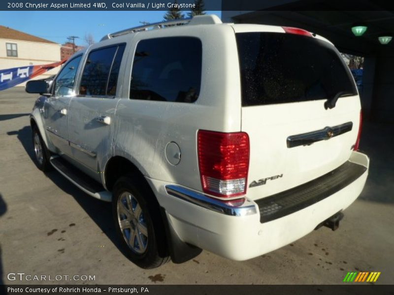 Cool Vanilla / Light Graystone 2008 Chrysler Aspen Limited 4WD