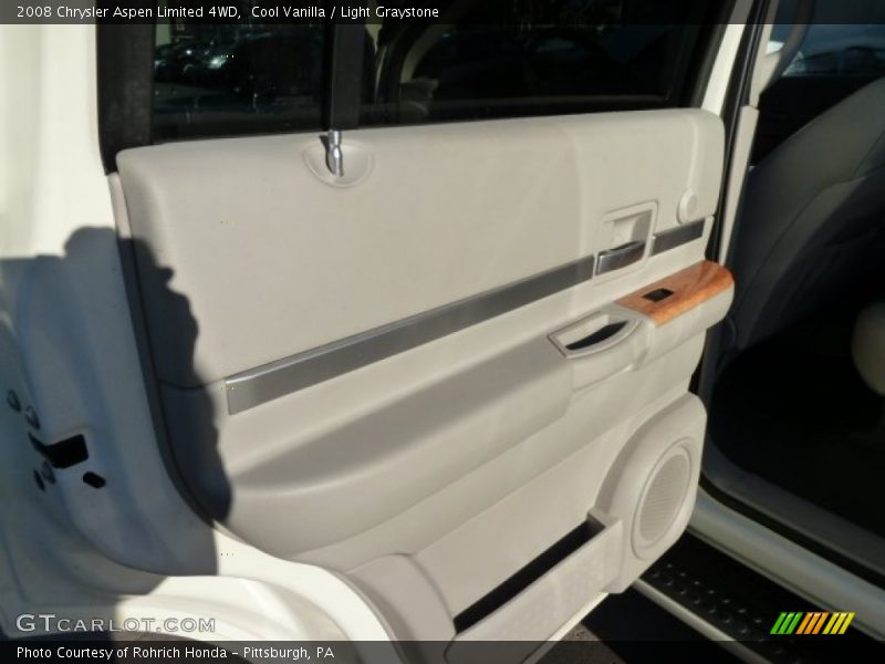 Cool Vanilla / Light Graystone 2008 Chrysler Aspen Limited 4WD