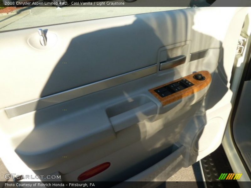 Cool Vanilla / Light Graystone 2008 Chrysler Aspen Limited 4WD