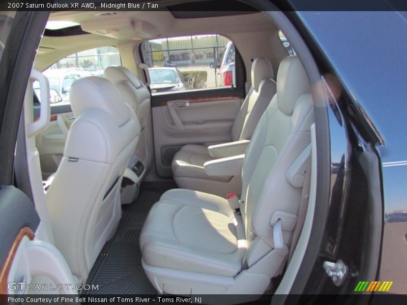 Midnight Blue / Tan 2007 Saturn Outlook XR AWD