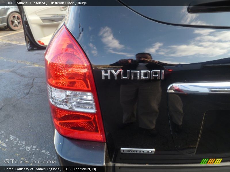 Obsidian Black / Beige 2008 Hyundai Tucson SE