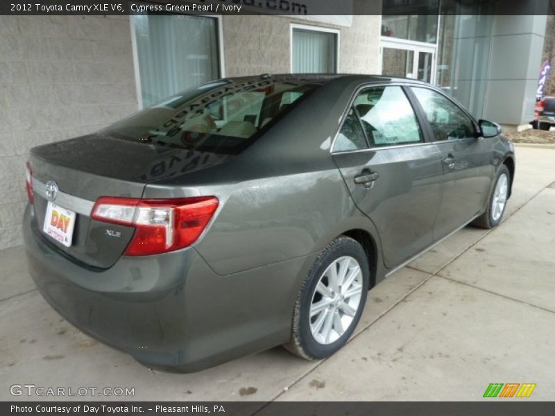 Cypress Green Pearl / Ivory 2012 Toyota Camry XLE V6