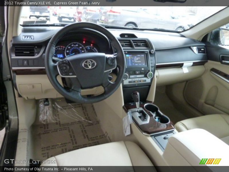 Cypress Green Pearl / Ivory 2012 Toyota Camry XLE V6
