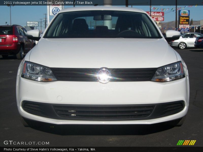 Candy White / Titan Black 2011 Volkswagen Jetta SE Sedan