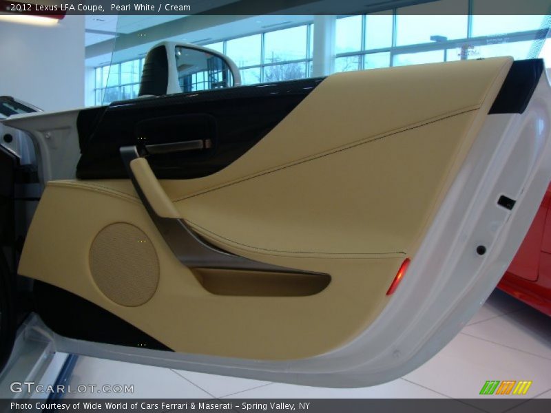 Door Panel of 2012 LFA Coupe