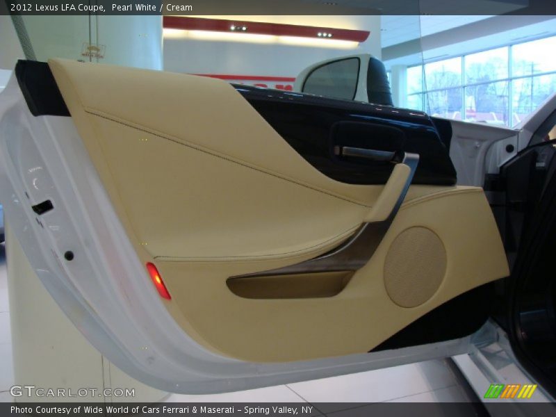Door Panel of 2012 LFA Coupe