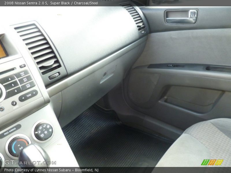 Super Black / Charcoal/Steel 2008 Nissan Sentra 2.0 S