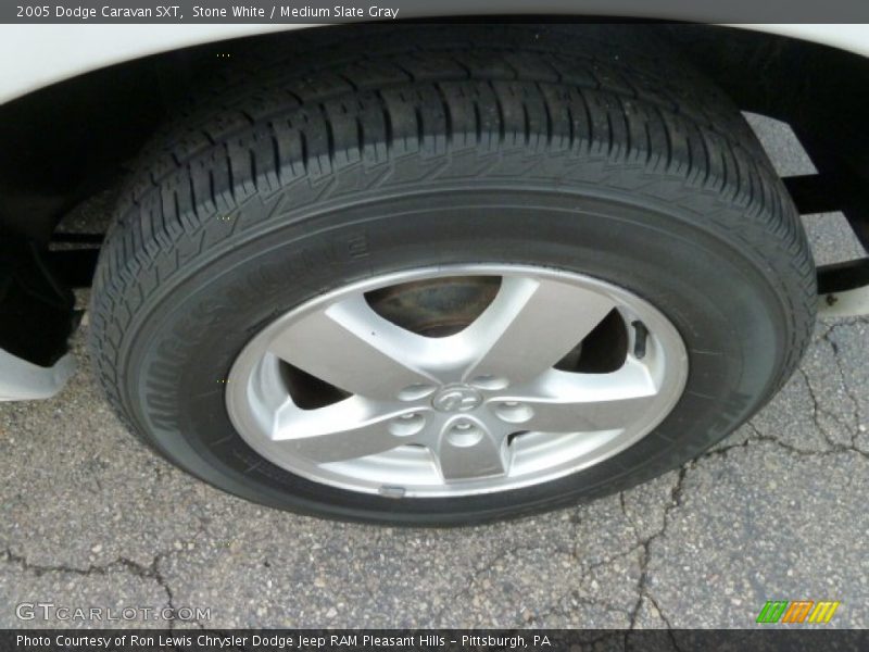 Stone White / Medium Slate Gray 2005 Dodge Caravan SXT