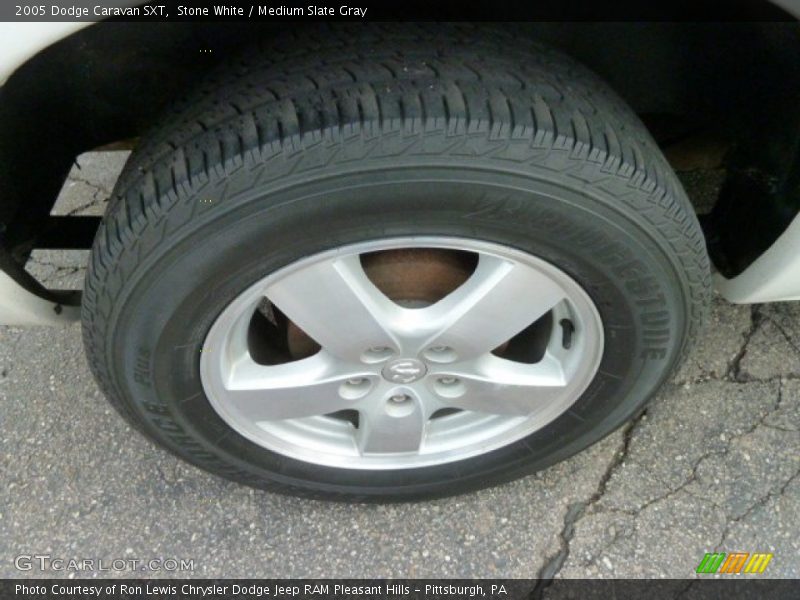 Stone White / Medium Slate Gray 2005 Dodge Caravan SXT