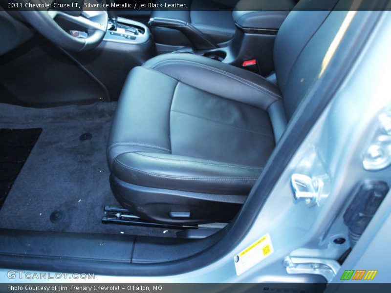 Silver Ice Metallic / Jet Black Leather 2011 Chevrolet Cruze LT