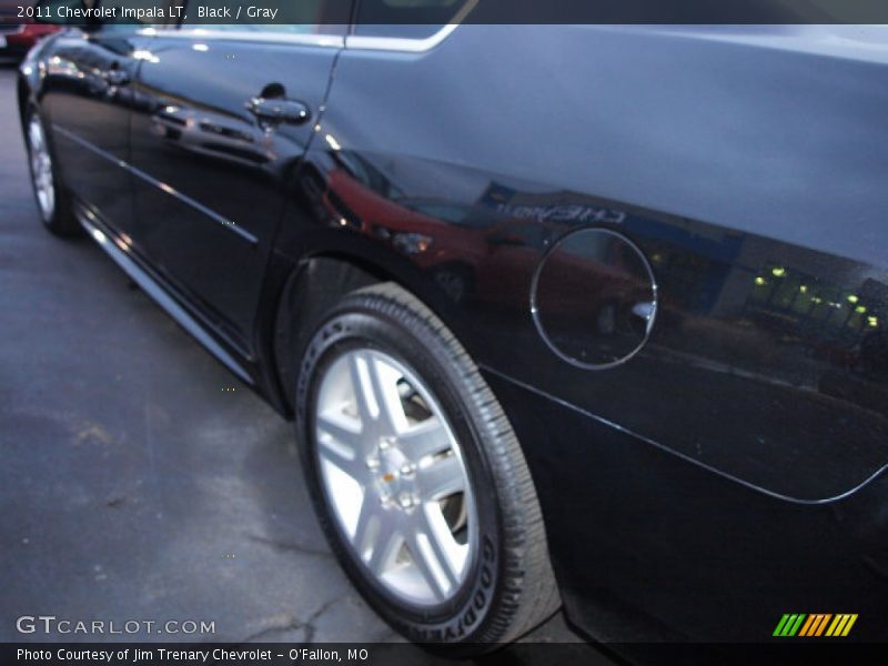 Black / Gray 2011 Chevrolet Impala LT