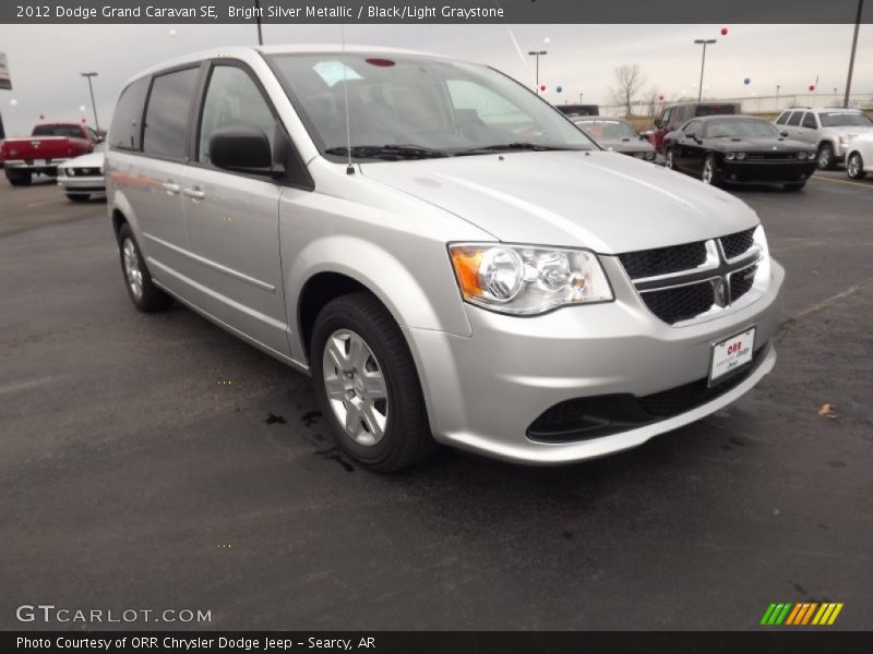 Bright Silver Metallic / Black/Light Graystone 2012 Dodge Grand Caravan SE