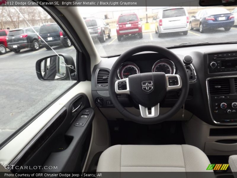 Bright Silver Metallic / Black/Light Graystone 2012 Dodge Grand Caravan SE