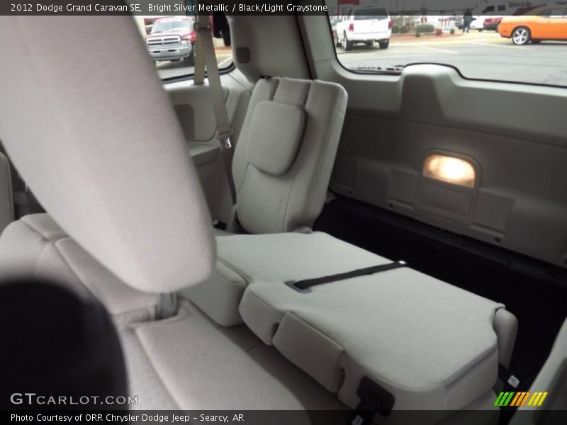Bright Silver Metallic / Black/Light Graystone 2012 Dodge Grand Caravan SE