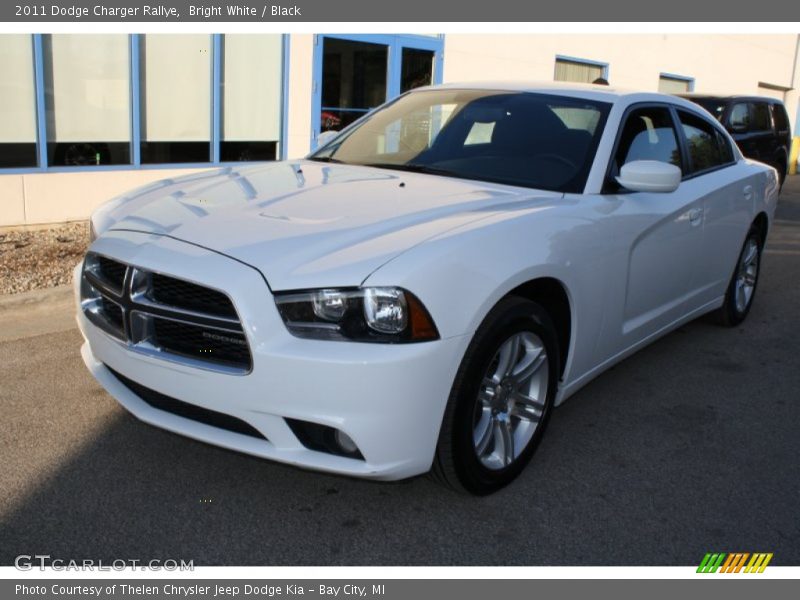 Bright White / Black 2011 Dodge Charger Rallye