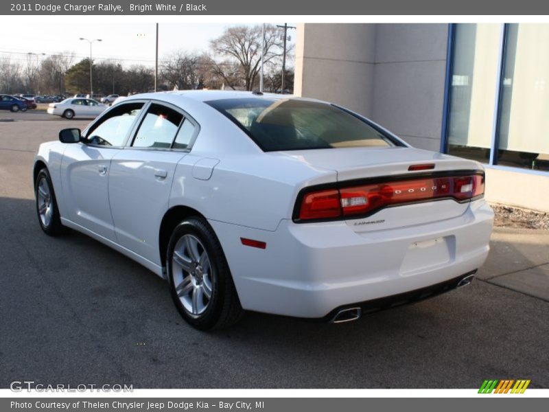Bright White / Black 2011 Dodge Charger Rallye